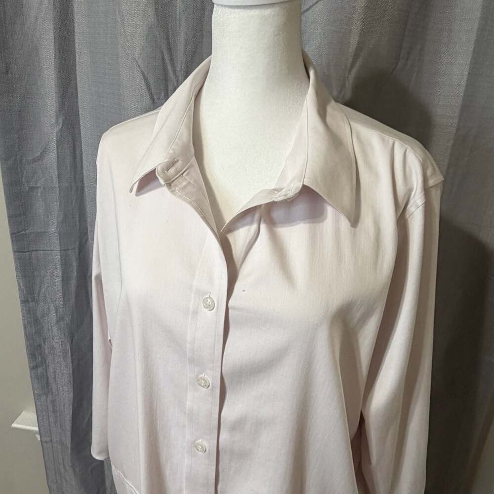 Chico's No-Iron Chic Stretch Pale Pink Long Sleeve Button-Up Blouse Size 3